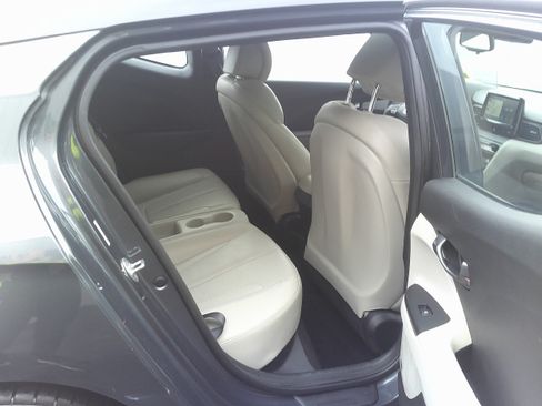 Used 2019 Hyundai Veloster Turbo Ultimate image 22