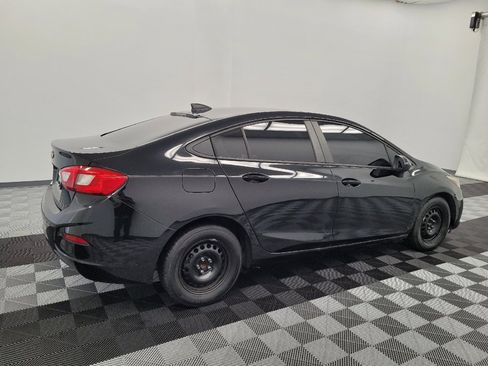 Used 2018 Chevrolet Cruze LS FWD image 10