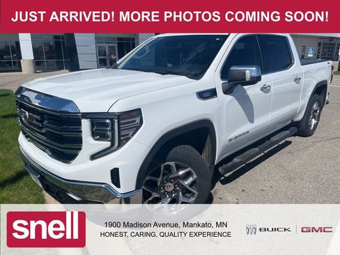 Used 2023 GMC Sierra 1500 SLT w/ X31 Off-Road Package AWD/4WD image 1