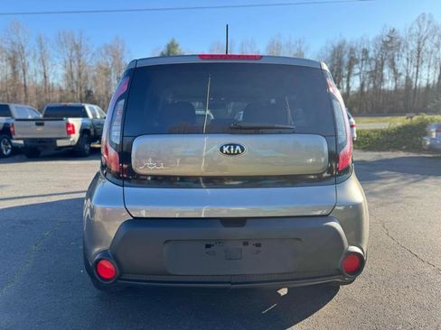 Used 2016 Kia Soul Base 6A image 6
