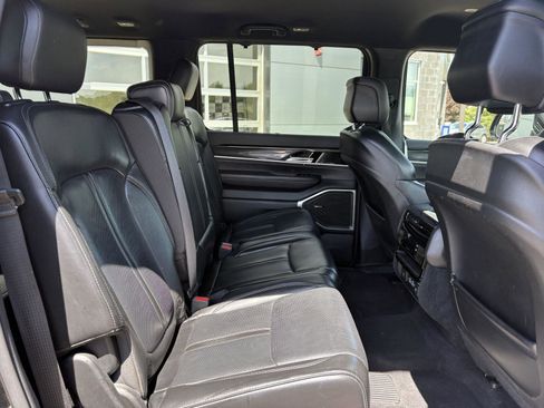Used 2022 Jeep Wagoneer Series I w/ Convenience Group I AWD/4WD image 22
