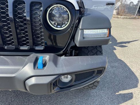 Used 2023 Jeep Wrangler Unlimited w/ 8.4" Radio Group image 10