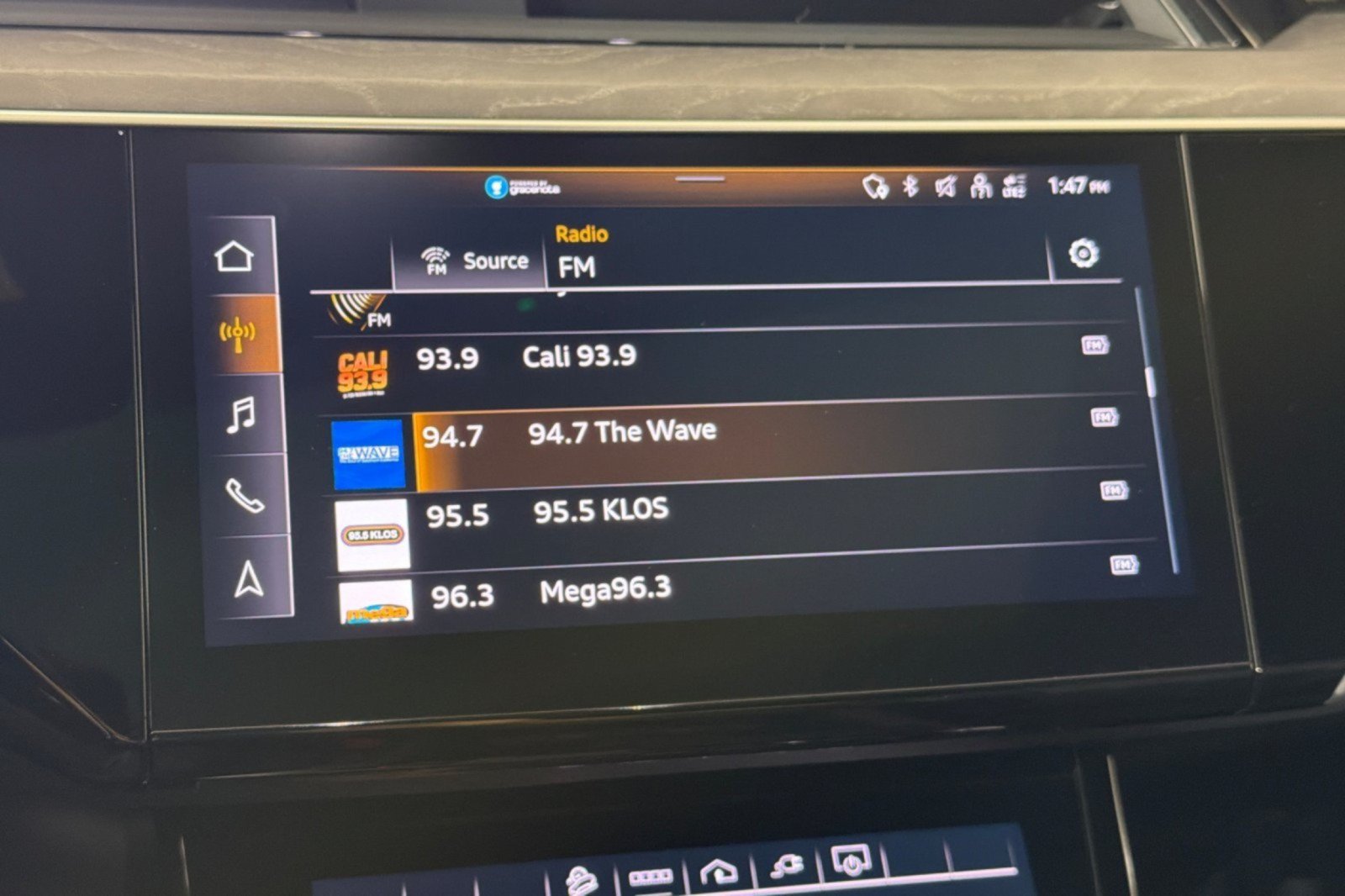 Used 2024 Audi Q8 e-tron Premium AWD/4WD image 16