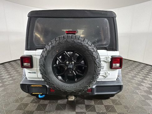 Used 2024 Jeep Wrangler Unlimited AWD/4WD image 4