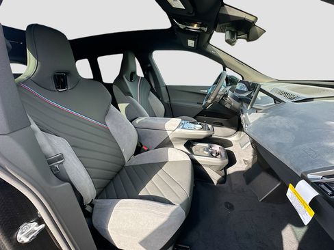 New 2026 BMW iX xDrive60 w/ M Sport Package image 23