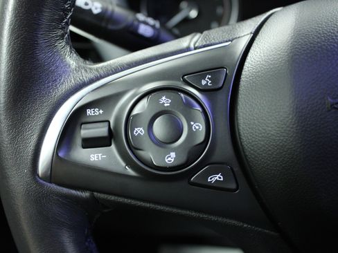 Used 2021 Buick Enclave Premium w/ Sun and Sites Package image 21