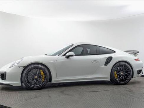 Used 2015 Porsche 911 Turbo S AWD/4WD image 3