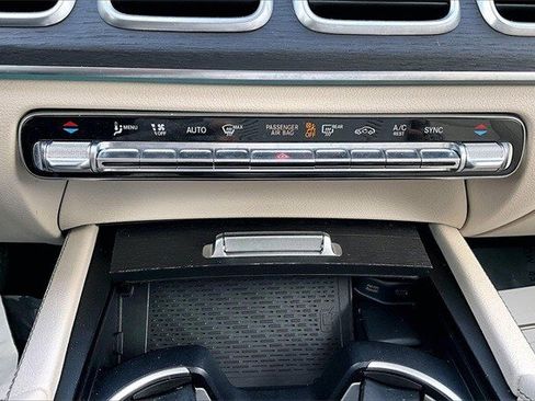 Used 2020 Mercedes-Benz GLS 450 4MATIC image 18