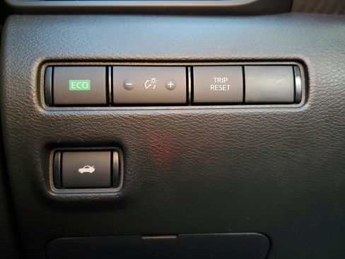 Used 2025 Nissan Sentra S image 28