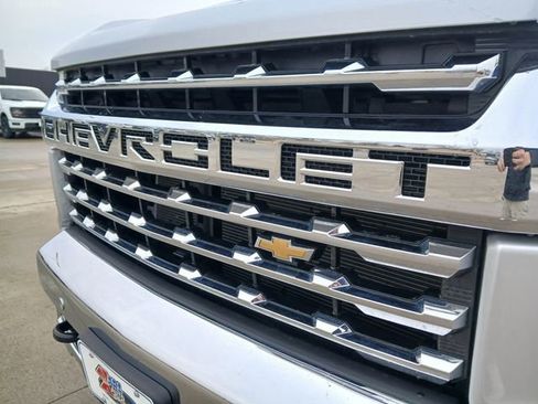 Certified 2022 Chevrolet Silverado 2500 LTZ w/ Safety Package image 11