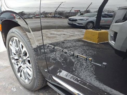 Used 2023 GMC Yukon XL Denali Ultimate image 19