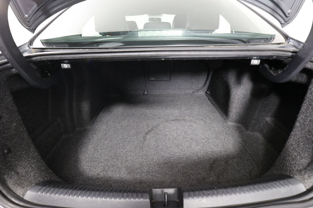 Used 2014 Volkswagen Jetta SE FWD image 19
