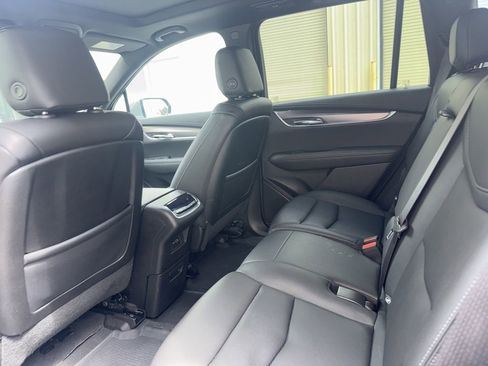 Certified 2024 Cadillac XT6 Luxury FWD image 10