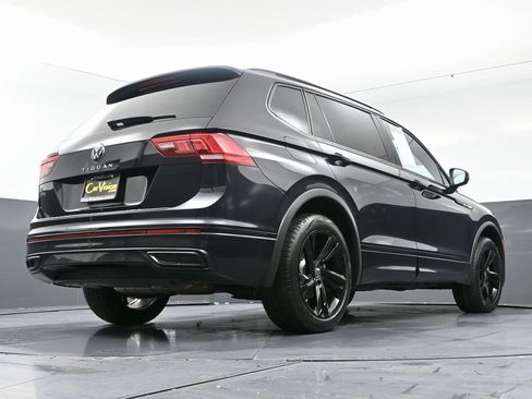 Used 2023 Volkswagen Tiguan SE R-Line image 54