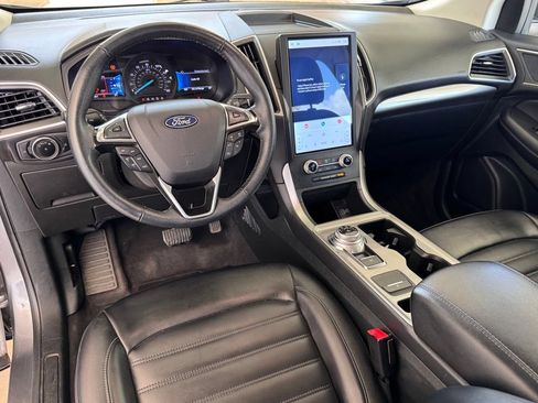 Used 2024 Ford Edge SEL AWD/4WD image 2