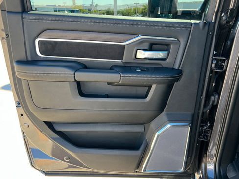 New 2026 RAM 3500 Laramie w/ Max Tow Package AWD/4WD image 18