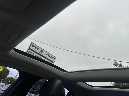 Used 2017 Mercedes-Benz C 300 4MATIC Sedan image 23