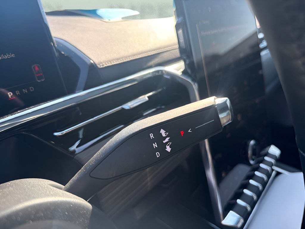 Used 2025 GMC Sierra EV Denali AWD/4WD image 15