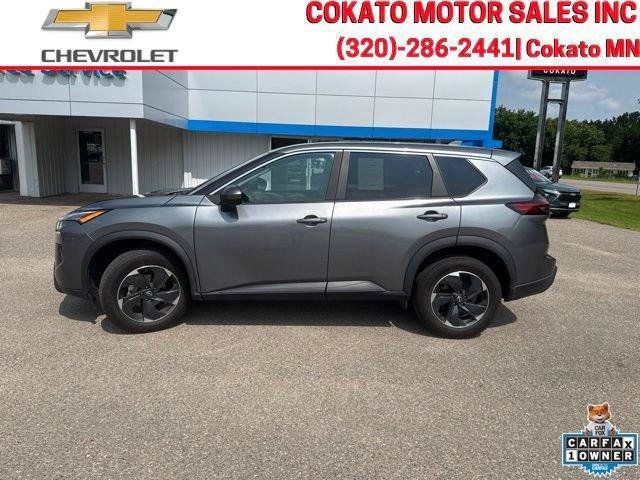 Used 2024 Nissan Rogue SV AWD/4WD image 4