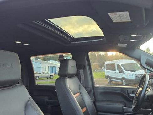 Used 2021 GMC Sierra 2500 AT4 w/ AT4 Preferred Package image 21