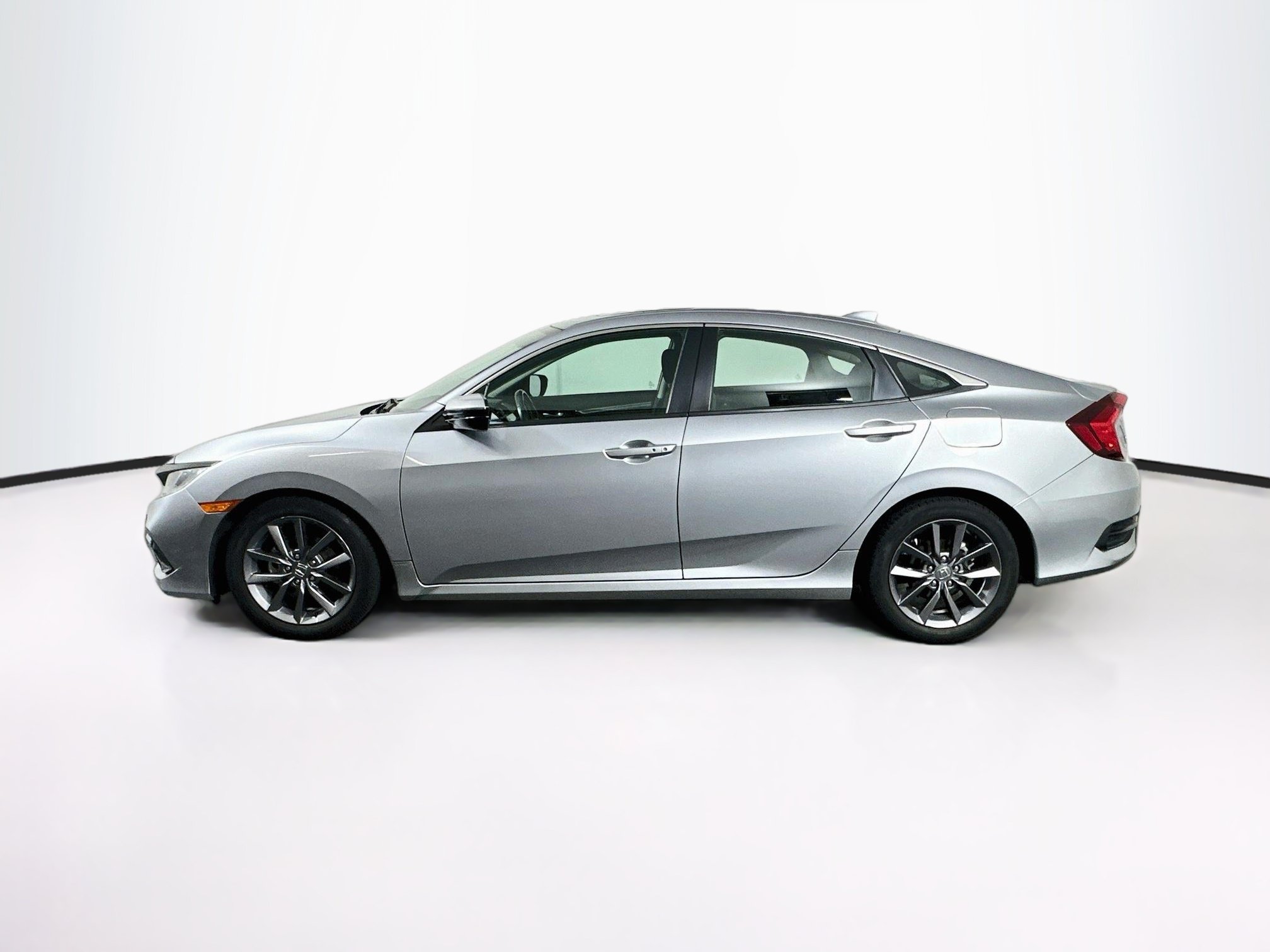 Used 2019 Honda Civic EX image 4