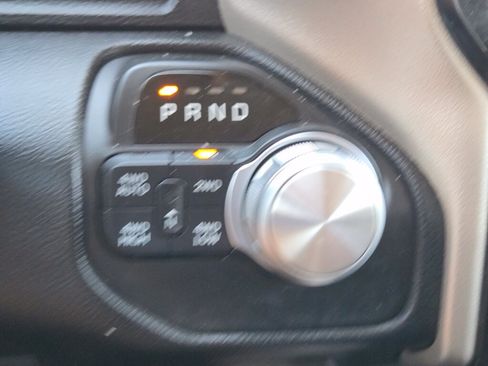Used 2019 RAM 1500 Laramie AWD/4WD image 21