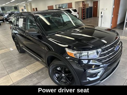 Used 2023 Ford Explorer XLT w/ Equipment Group 202A AWD/4WD image 12