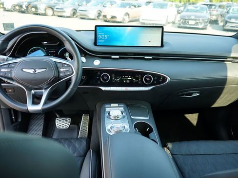 Used 2025 Genesis GV70 3.5T Sport w/ Sport Prestige Package image 21