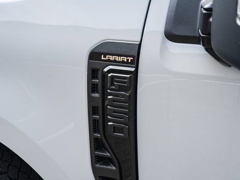 New 2026 Ford F250 Lariat w/ Black Appearance Package AWD/4WD image 11