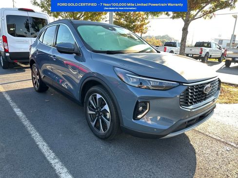 Certified 2023 Ford Escape Platinum w/ Premium Technology Package image 4