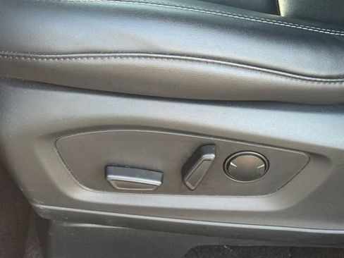 Certified 2024 Ford Explorer XLT w/ Equipment Group 202A AWD/4WD image 7