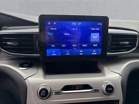 Used 2024 Ford Explorer XLT w/ Equipment Group 202A image 17