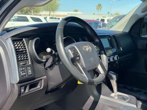 Used 2018 Toyota Sequoia TRD Sport image 19