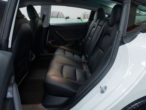 Used 2023 Tesla Model 3 Standard Range RWD image 18