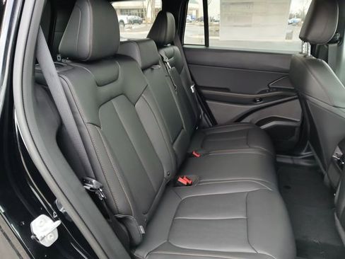 New 2026 Jeep Cherokee Limited image 32