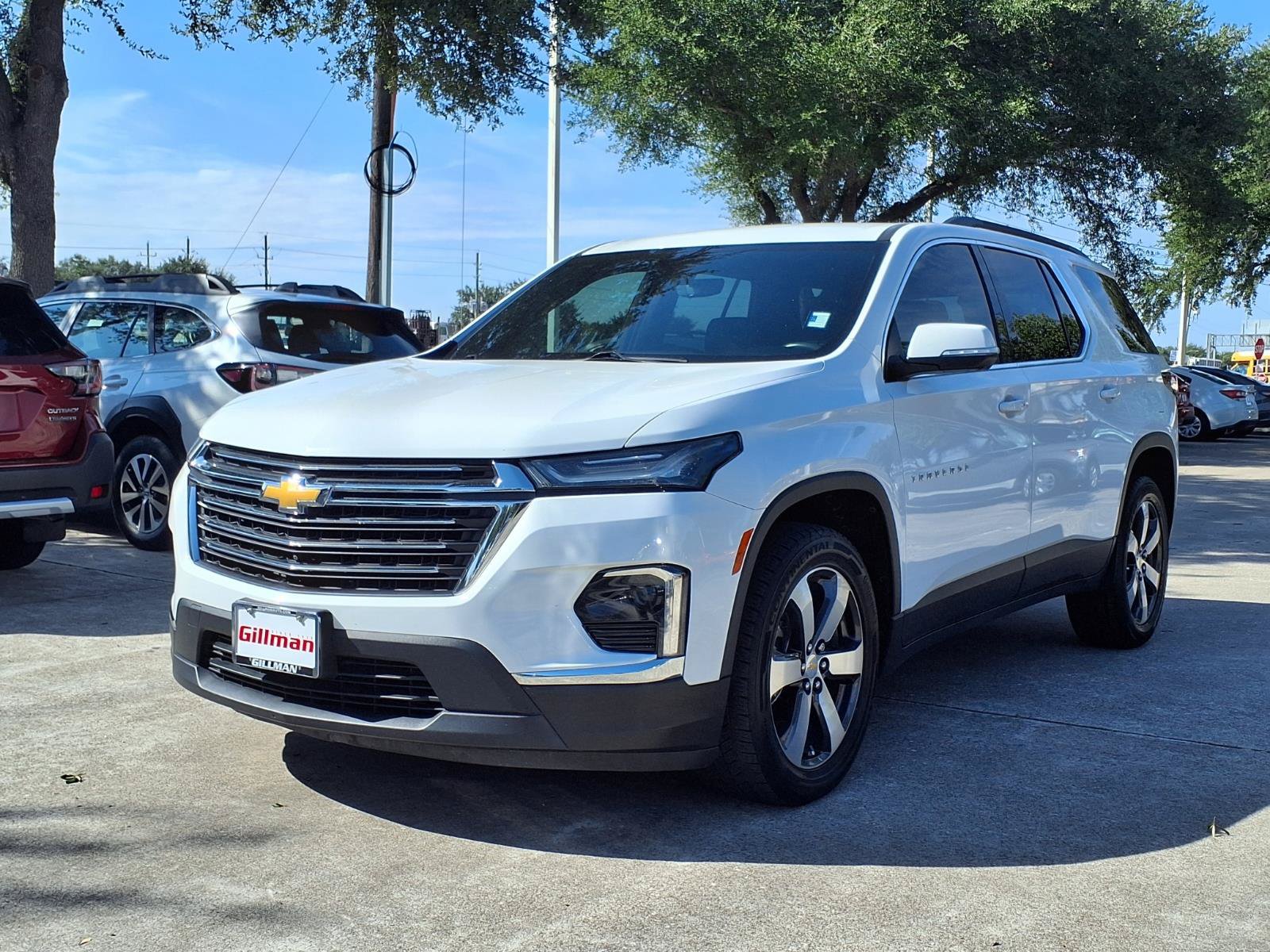 Used 2022 Chevrolet Traverse LT w/ LT Premium Package FWD image 5