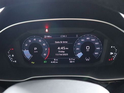 New 2025 Audi Q3 2.0T Premium image 32