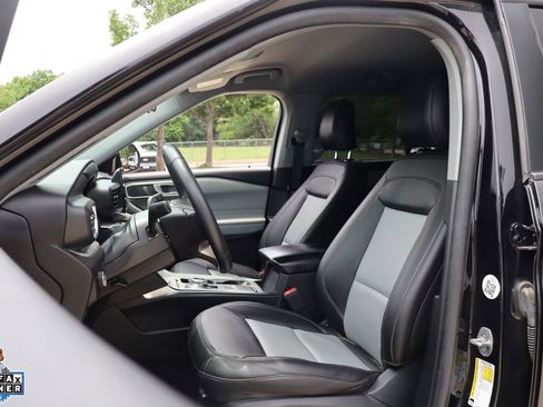Used 2023 Ford Explorer XLT w/ Equipment Group 202A RWD image 11