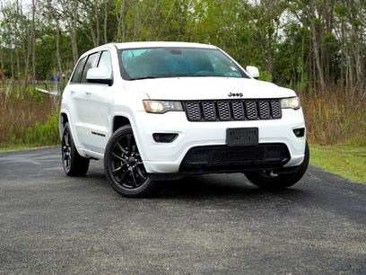 Used 2018 Jeep Grand Cherokee Altitude