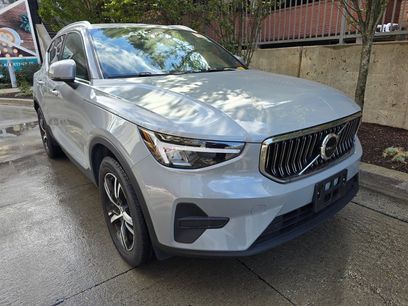 Certified 2025 Volvo XC40 B5 Core