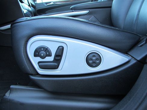 Used 2010 Mercedes-Benz GL 450 4MATIC image 23