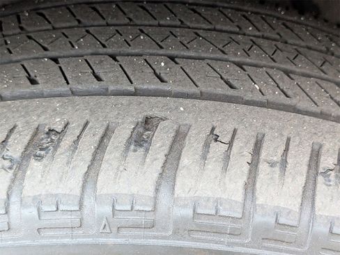 Used 2023 Lexus UX 250h FWD w/ Premium Package image 11