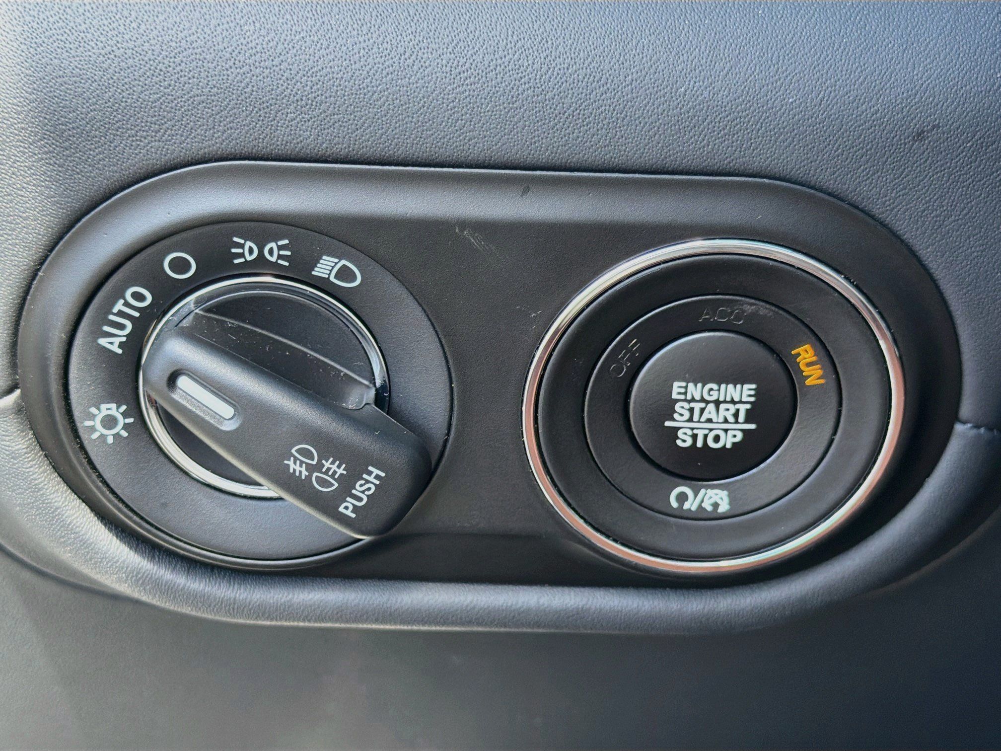 Certified 2022 Maserati Levante Modena AWD/4WD image 36