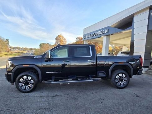 New 2025 GMC Sierra 2500 Denali w/ Denali Reserve Package image 2