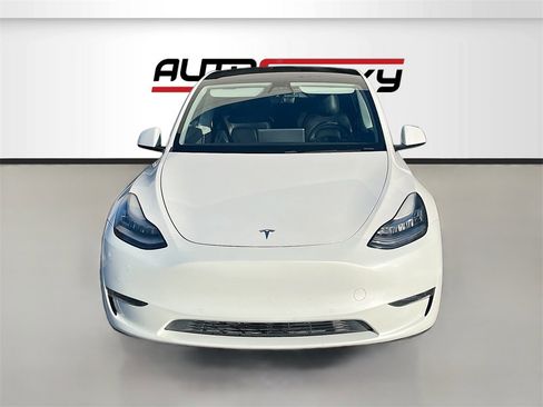 Used 2021 Tesla Model Y Performance image 2