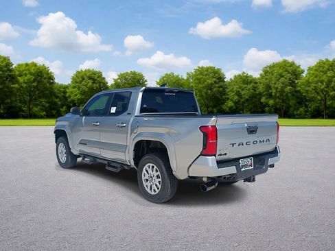 New 2026 Toyota Tacoma SR5 AWD/4WD image 5