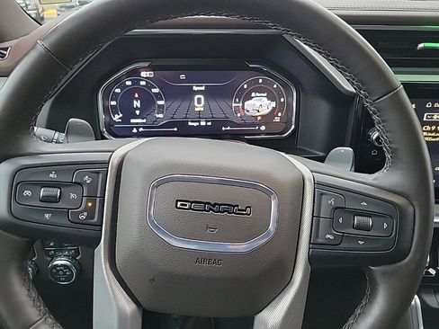 Used 2024 GMC Sierra 1500 Denali image 9