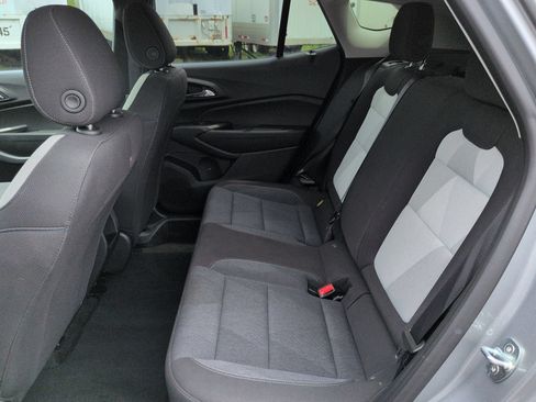 Certified 2024 Chevrolet Trax LS w/ LS Convenience Package FWD image 24