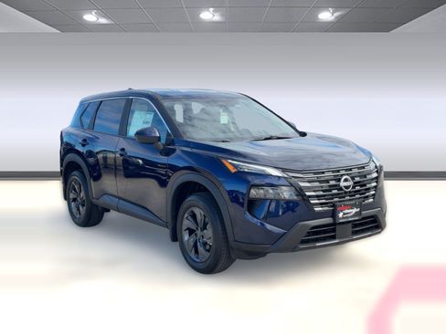 New 2026 Nissan Rogue SV FWD image 6