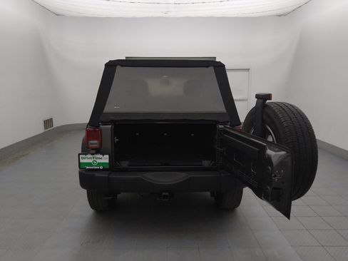 Used 2017 Jeep Wrangler Unlimited Sport w/ Quick Order Package 24S image 29